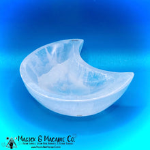 Load image into Gallery viewer, Selenite Moon Offering Bowl
