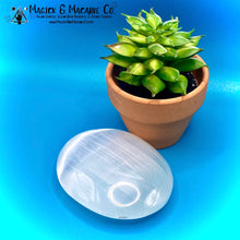 Load image into Gallery viewer, Large Selenite Palm Stone